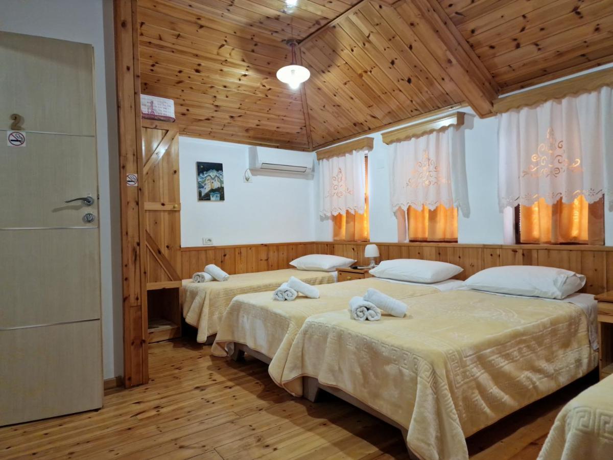 Hotel Domino Gjirokastër Exterior foto